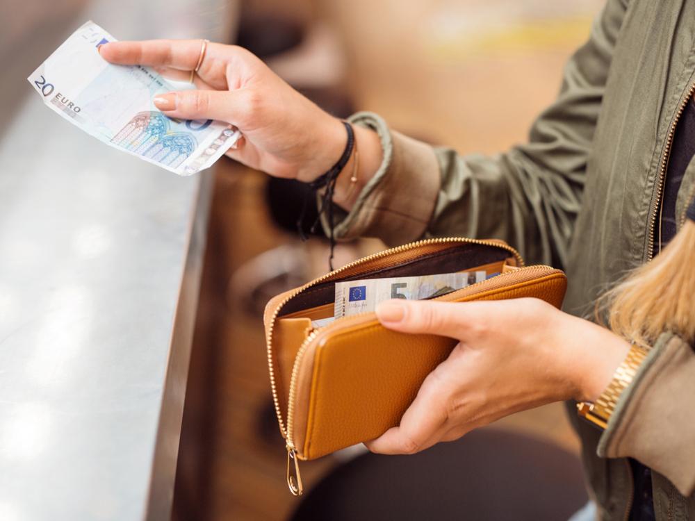Zonder inflatie stopt iedereen met besteden… toch?